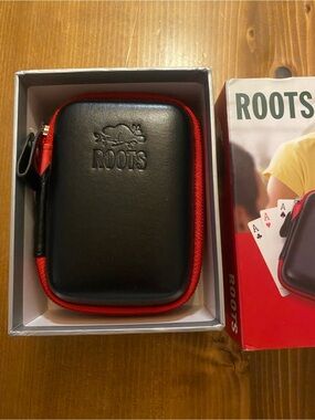 Roots playing card case new
